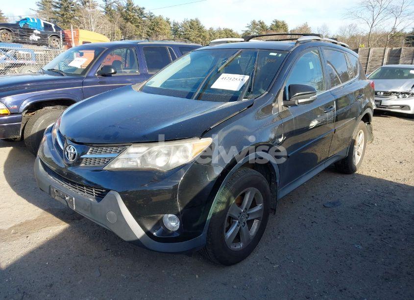 Photo 2 of 2015 Toyota Rav4 XLE (VIN 2T3RFREV3FW346417)