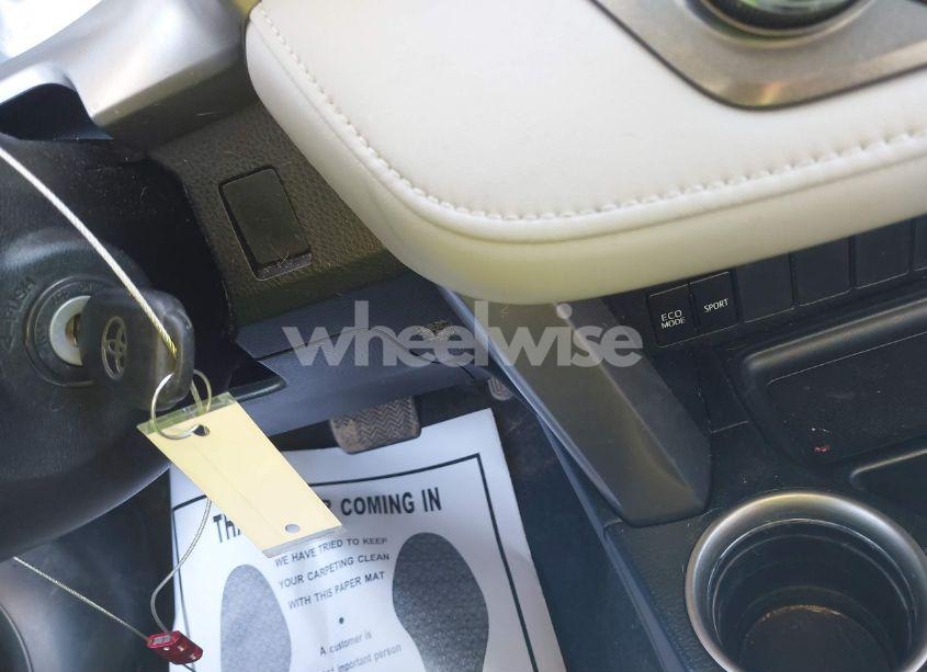 Photo 11 of 2015 Toyota Rav4 XLE (VIN 2T3RFREV3FW374508)