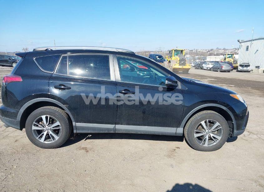 Photo 13 of 2016 Toyota Rav4 XLE (VIN 2T3RFREV3GW430092)
