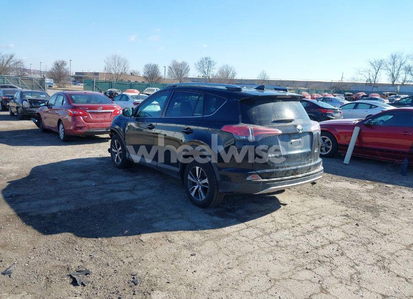 Photo 3 of 2016 Toyota Rav4 XLE (VIN 2T3RFREV3GW430092)