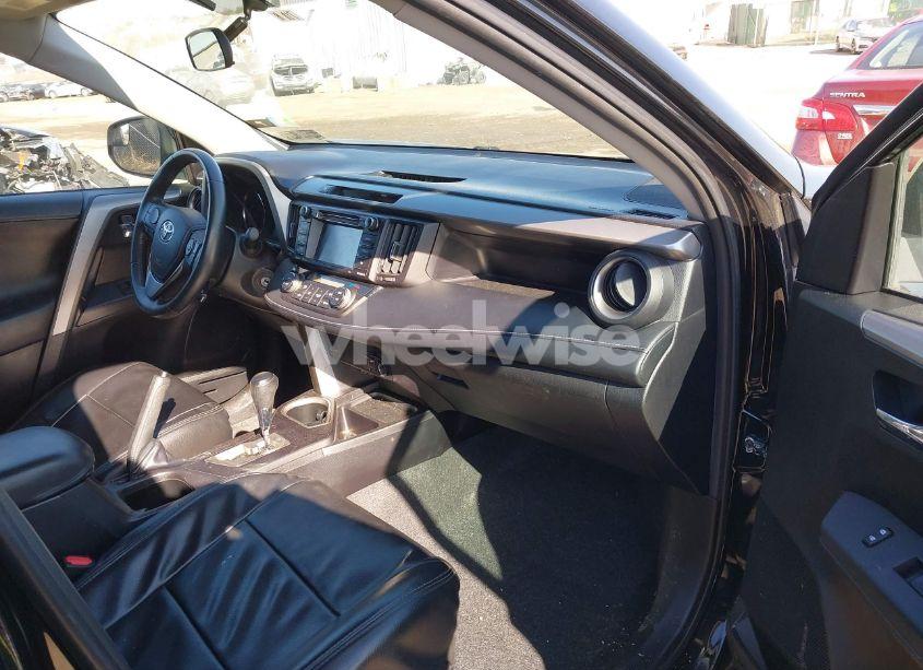 Photo 5 of 2016 Toyota Rav4 XLE (VIN 2T3RFREV3GW430092)