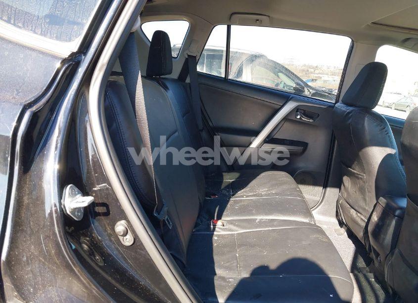 Photo 8 of 2016 Toyota Rav4 XLE (VIN 2T3RFREV3GW430092)