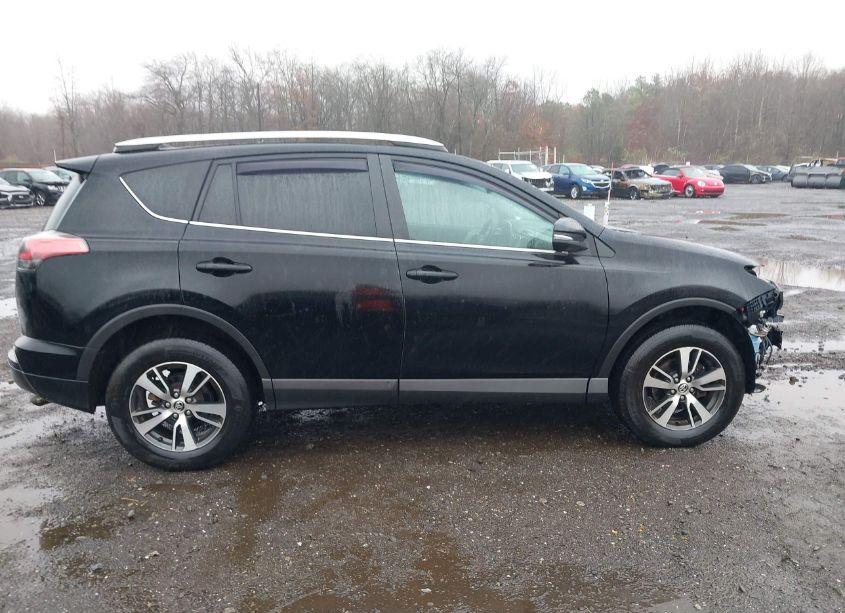 Photo 14 of 2016 Toyota Rav4 XLE (VIN 2T3RFREV3GW488025)