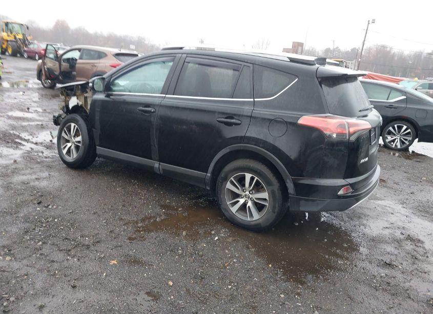 Photo 3 of 2016 Toyota Rav4 XLE (VIN 2T3RFREV3GW488025)