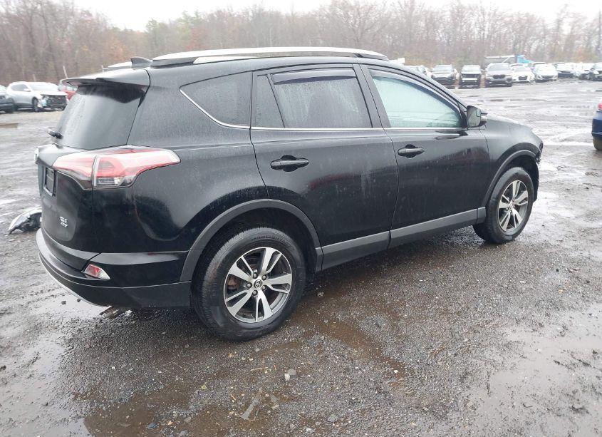 Photo 4 of 2016 Toyota Rav4 XLE (VIN 2T3RFREV3GW488025)