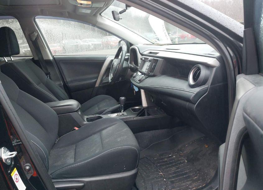 Photo 5 of 2016 Toyota Rav4 XLE (VIN 2T3RFREV3GW488025)