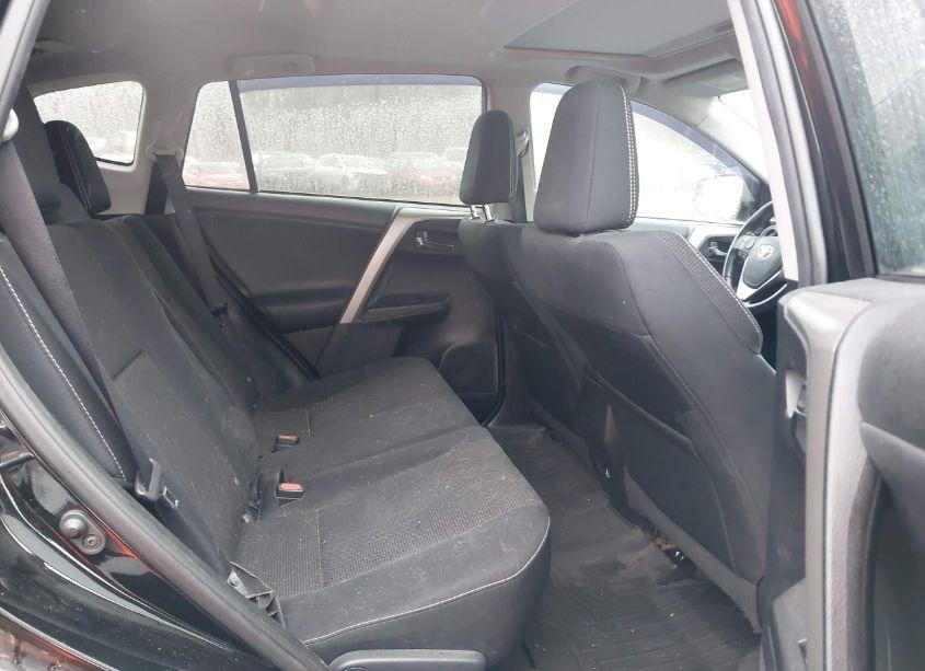 Photo 8 of 2016 Toyota Rav4 XLE (VIN 2T3RFREV3GW488025)