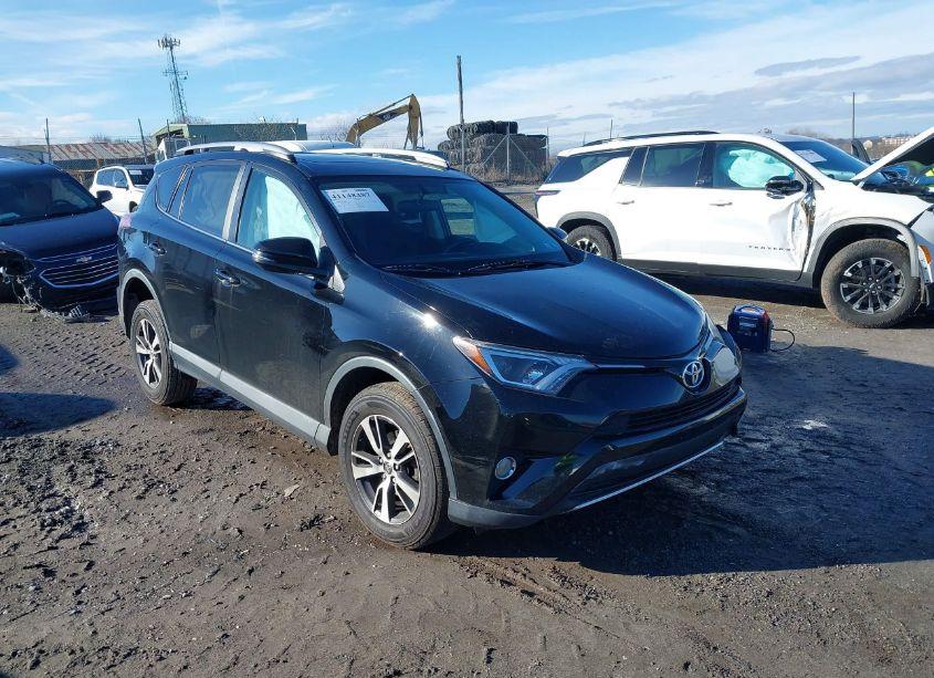 2016 Toyota Rav4 XLE (VIN 2T3RFREV3GW488378) main photo