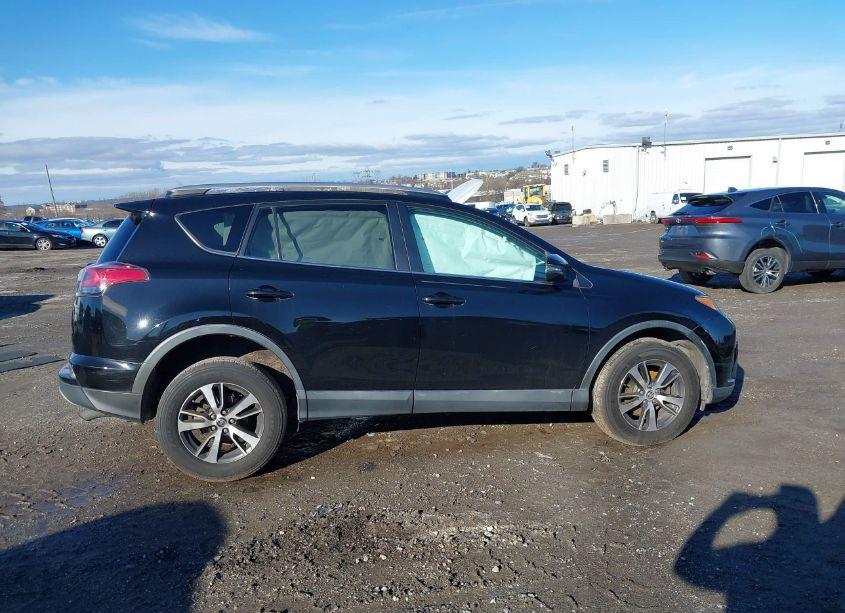 Photo 13 of 2016 Toyota Rav4 XLE (VIN 2T3RFREV3GW488378)