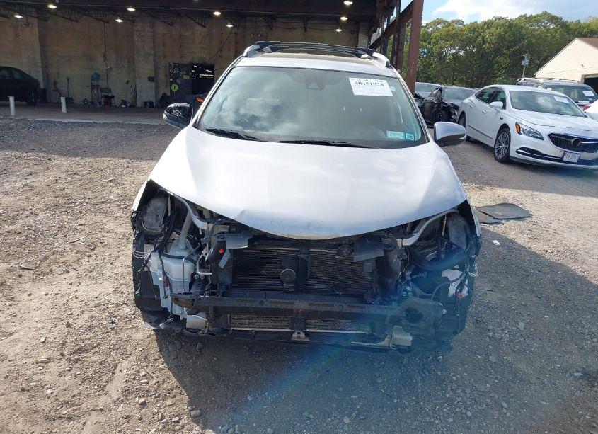 Photo 13 of 2016 Toyota Rav4 XLE (VIN 2T3RFREV3GW537577)