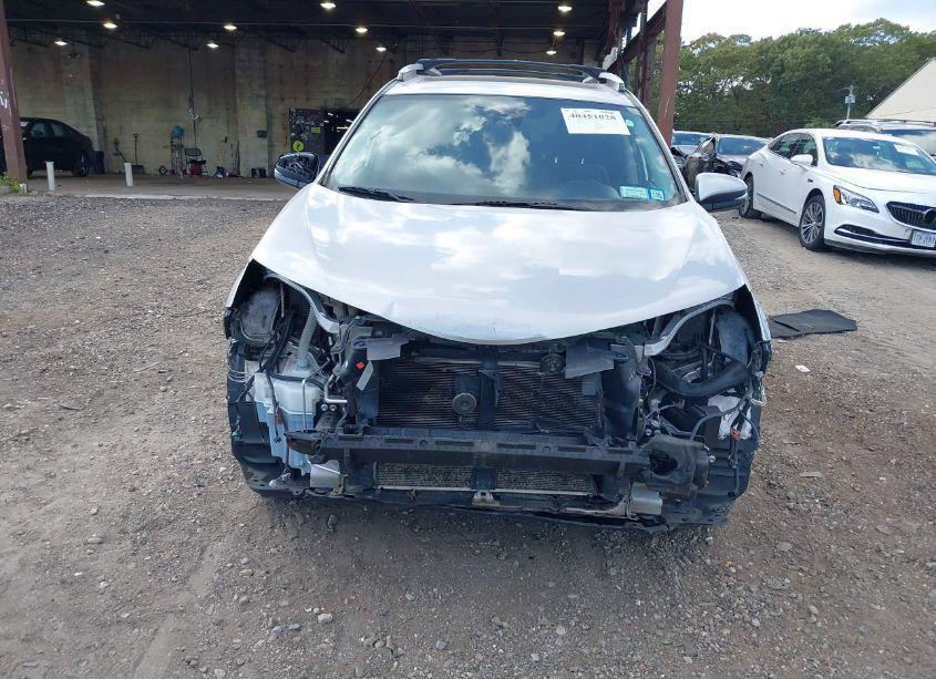 Photo 6 of 2016 Toyota Rav4 XLE (VIN 2T3RFREV3GW537577)