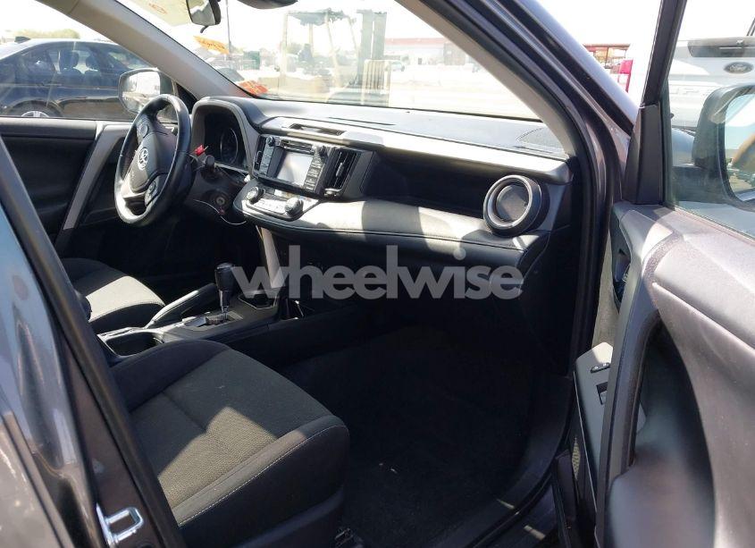 Photo 5 of 2017 Toyota Rav4 XLE (VIN 2T3RFREV3HW546118)