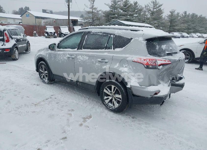 Photo 3 of 2017 Toyota Rav4 XLE (VIN 2T3RFREV3HW554428)