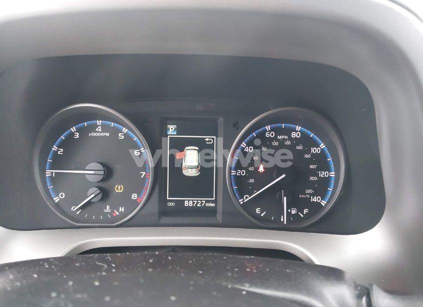 Photo 7 of 2017 Toyota Rav4 XLE (VIN 2T3RFREV3HW554428)