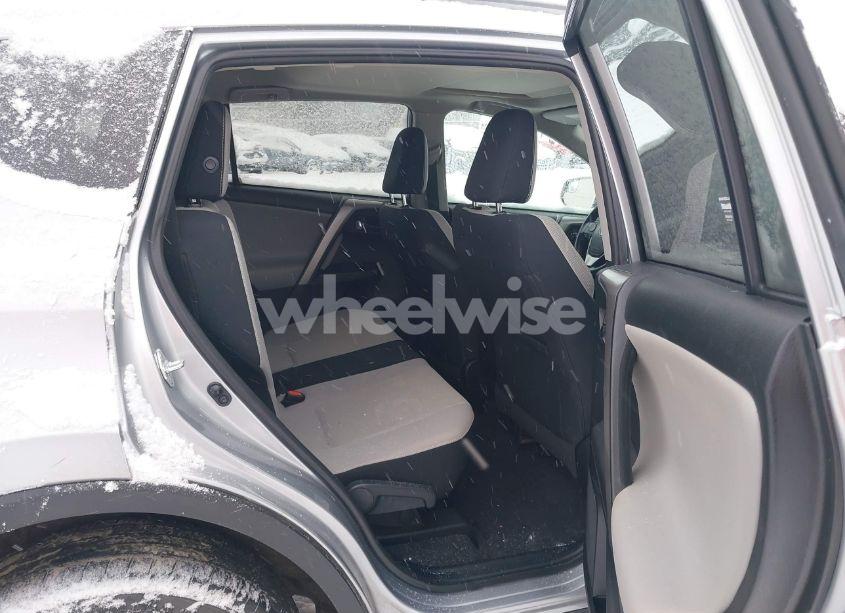 Photo 8 of 2017 Toyota Rav4 XLE (VIN 2T3RFREV3HW554428)