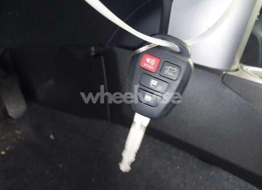 Photo 11 of 2017 Toyota Rav4 XLE (VIN 2T3RFREV3HW593455)