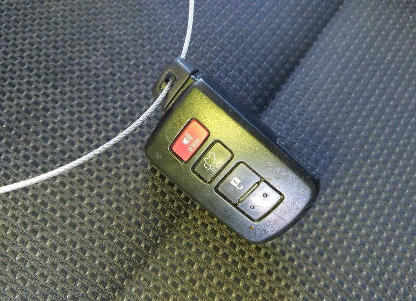 Photo 11 of 2017 Toyota Rav4 XLE (VIN 2T3RFREV3HW616250)