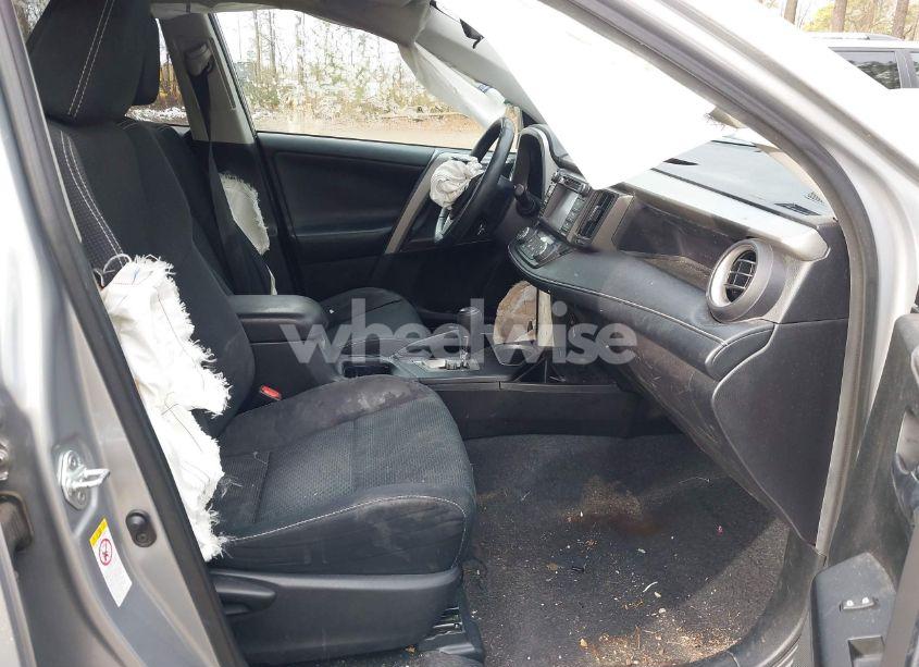 Photo 5 of 2017 Toyota Rav4 XLE (VIN 2T3RFREV3HW674214)