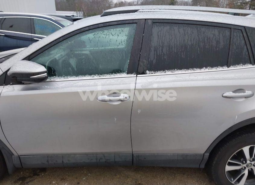 Photo 14 of 2017 Toyota Rav4 XLE (VIN 2T3RFREV3HW685195)