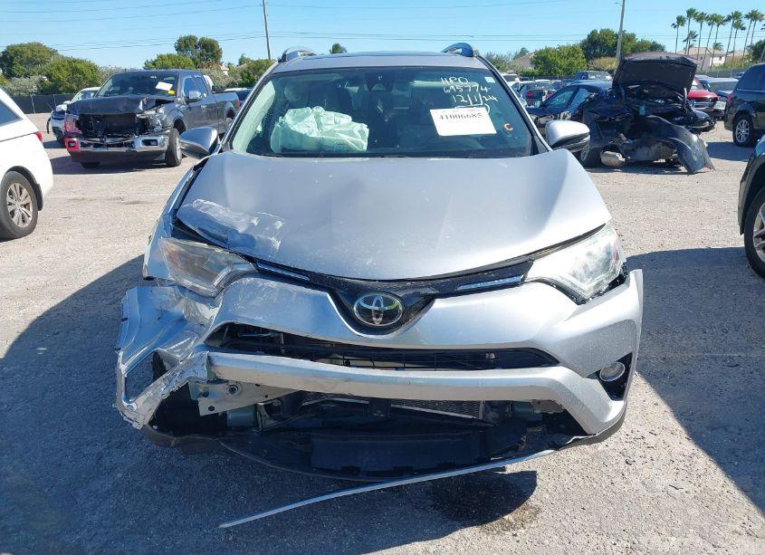 Photo 12 of 2017 Toyota Rav4 XLE (VIN 2T3RFREV3HW695774)