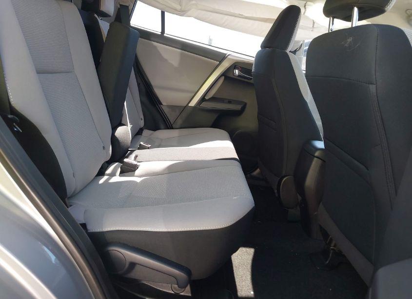 Photo 8 of 2017 Toyota Rav4 XLE (VIN 2T3RFREV3HW695774)