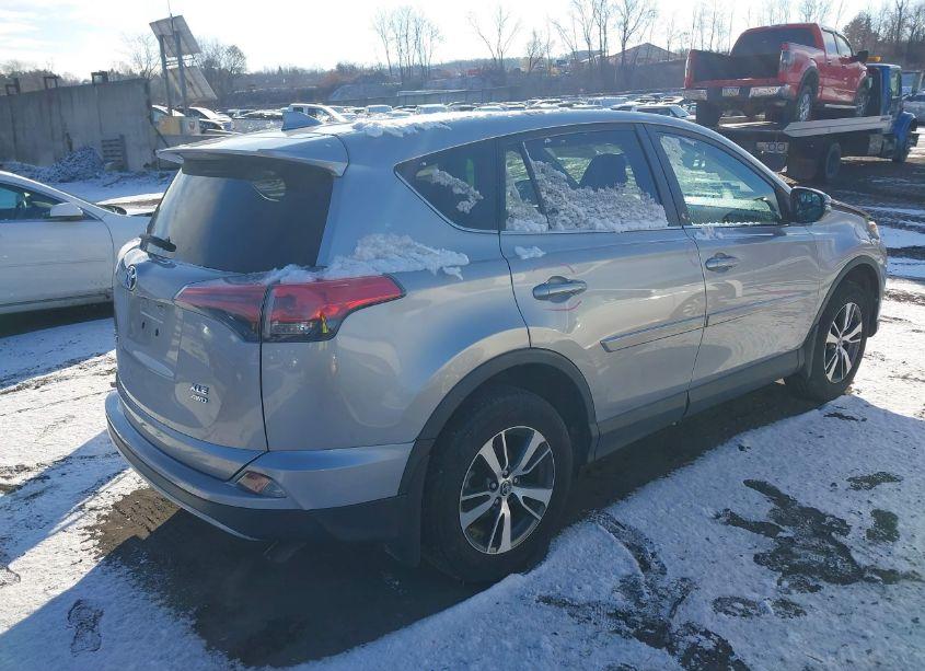 Photo 4 of 2018 Toyota Rav4 XLE (VIN 2T3RFREV3JW732215)