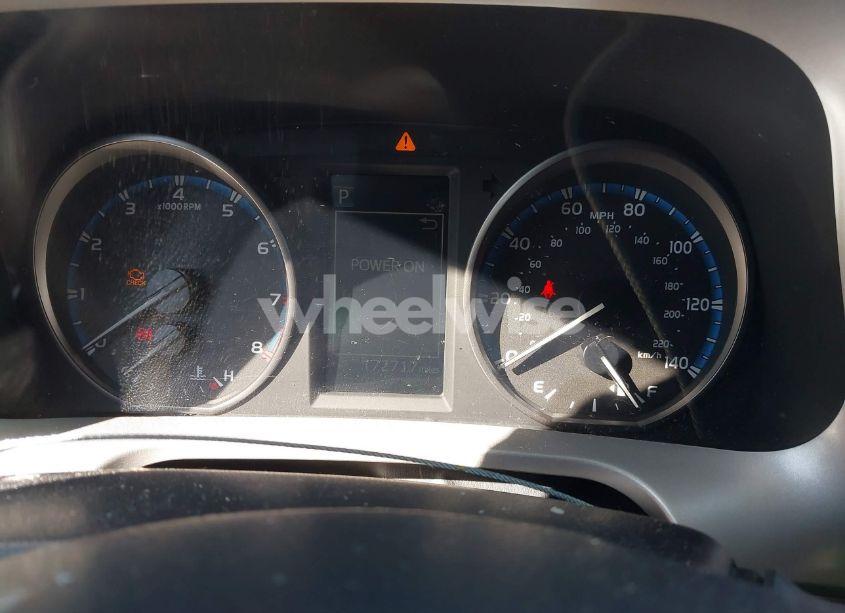 Photo 7 of 2018 Toyota Rav4 ADVENTURE/XLE (VIN 2T3RFREV3JW733705)