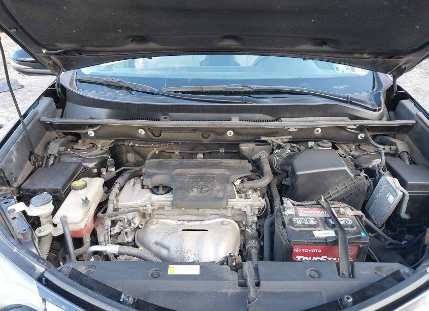 Photo 10 of 2018 Toyota Rav4 XLE (VIN 2T3RFREV3JW734840)