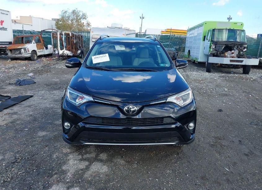 Photo 12 of 2018 Toyota Rav4 XLE (VIN 2T3RFREV3JW734840)