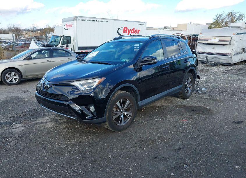 Photo 2 of 2018 Toyota Rav4 XLE (VIN 2T3RFREV3JW734840)