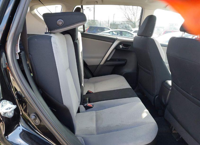 Photo 8 of 2018 Toyota Rav4 XLE (VIN 2T3RFREV3JW734840)