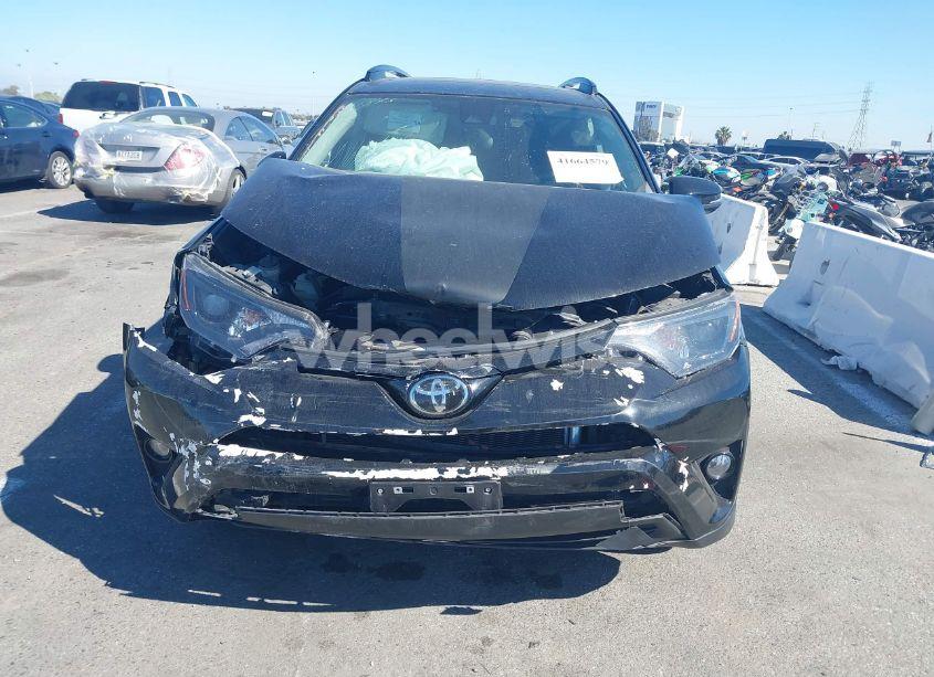 Photo 12 of 2018 Toyota Rav4 ADVENTURE/XLE (VIN 2T3RFREV3JW753274)