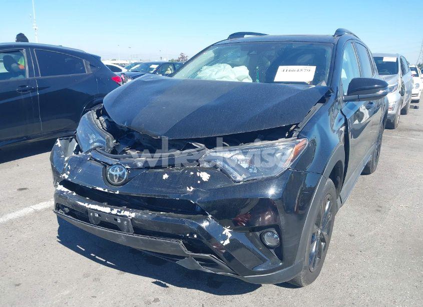 Photo 2 of 2018 Toyota Rav4 ADVENTURE/XLE (VIN 2T3RFREV3JW753274)