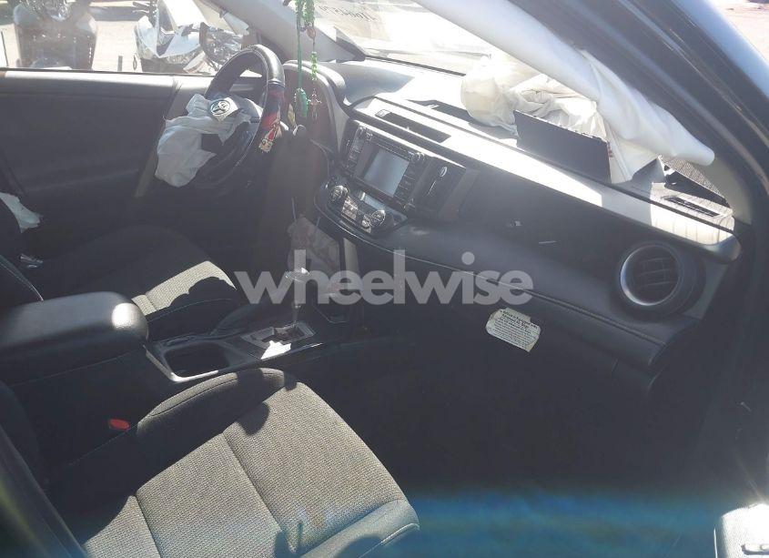 Photo 5 of 2018 Toyota Rav4 ADVENTURE/XLE (VIN 2T3RFREV3JW753274)