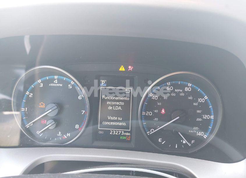 Photo 7 of 2018 Toyota Rav4 ADVENTURE/XLE (VIN 2T3RFREV3JW753274)