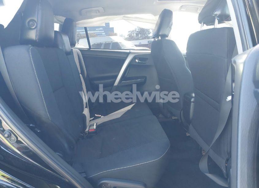 Photo 8 of 2018 Toyota Rav4 ADVENTURE/XLE (VIN 2T3RFREV3JW753274)