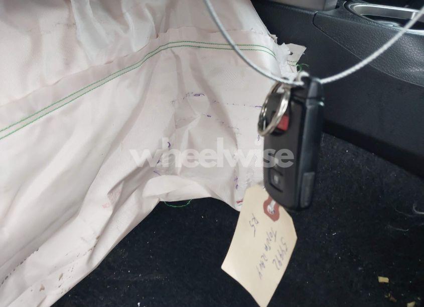 Photo 11 of 2018 Toyota Rav4 XLE (VIN 2T3RFREV3JW781687)