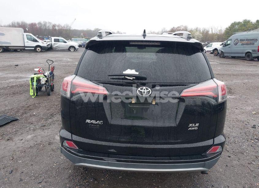 Photo 16 of 2018 Toyota Rav4 XLE (VIN 2T3RFREV3JW781687)