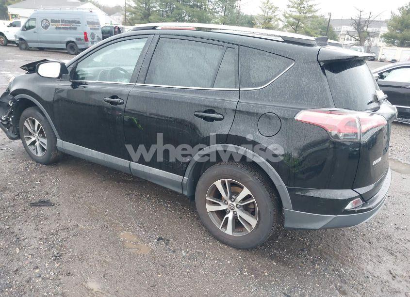 Photo 3 of 2018 Toyota Rav4 XLE (VIN 2T3RFREV3JW781687)