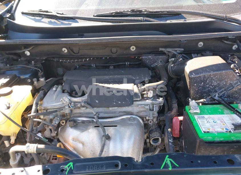 Photo 10 of 2018 Toyota Rav4 XLE (VIN 2T3RFREV3JW799039)