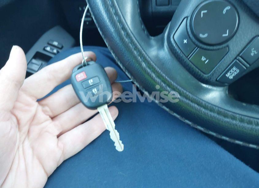 Photo 11 of 2018 Toyota Rav4 XLE (VIN 2T3RFREV3JW799039)