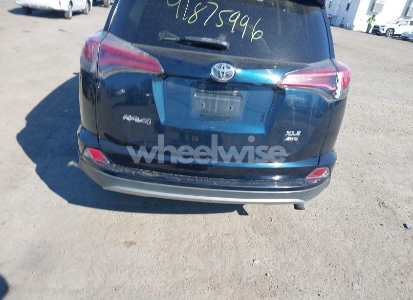 Photo 17 of 2018 Toyota Rav4 XLE (VIN 2T3RFREV3JW799039)