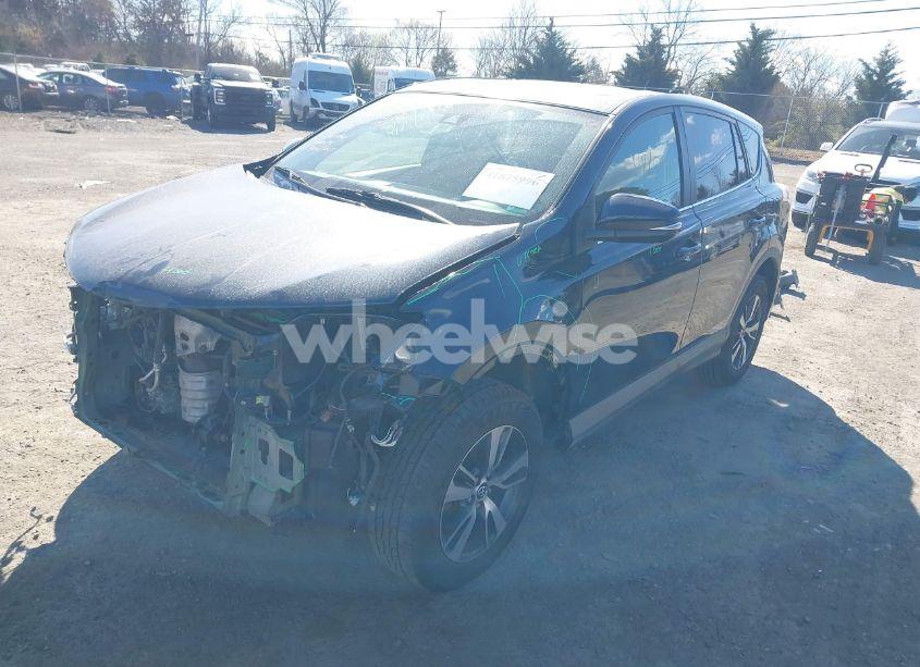 Photo 2 of 2018 Toyota Rav4 XLE (VIN 2T3RFREV3JW799039)