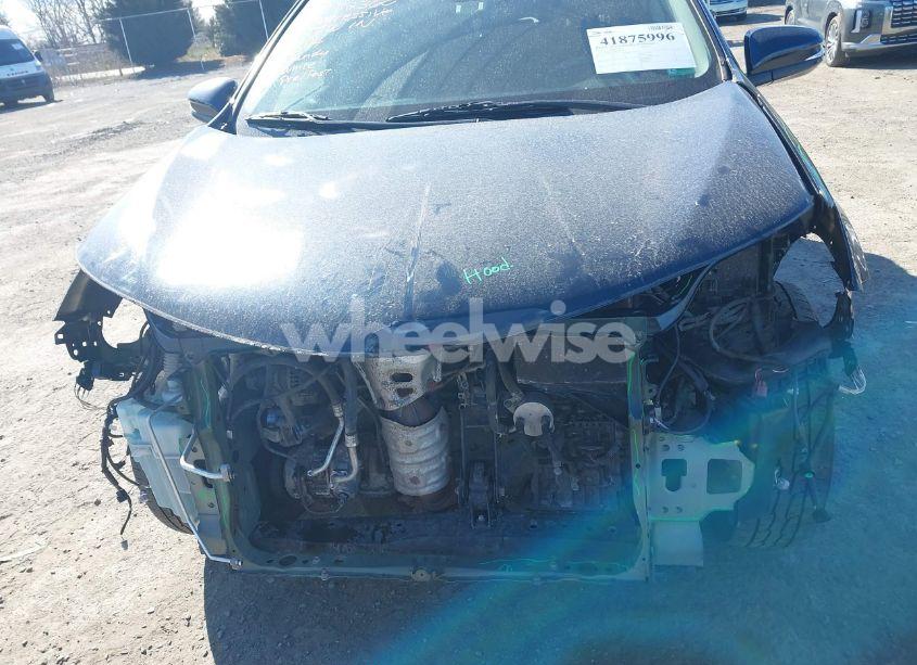 Photo 6 of 2018 Toyota Rav4 XLE (VIN 2T3RFREV3JW799039)