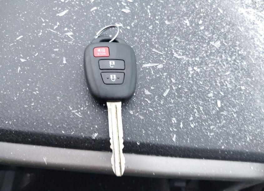 Photo 11 of 2018 Toyota Rav4 XLE (VIN 2T3RFREV3JW799798)