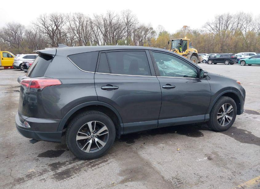 Photo 13 of 2018 Toyota Rav4 XLE (VIN 2T3RFREV3JW799798)
