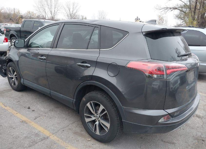 Photo 3 of 2018 Toyota Rav4 XLE (VIN 2T3RFREV3JW799798)