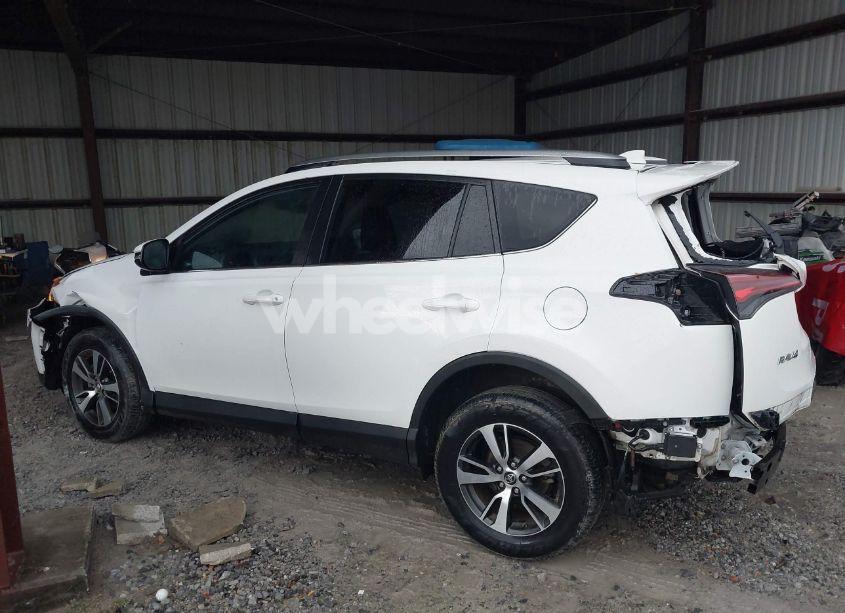 Photo 15 of 2018 Toyota Rav4 ADVENTURE/XLE (VIN 2T3RFREV3JW848806)