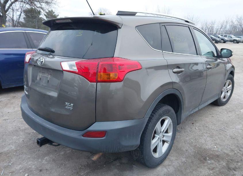 Photo 4 of 2013 Toyota Rav4 XLE (VIN 2T3RFREV4DW031896)