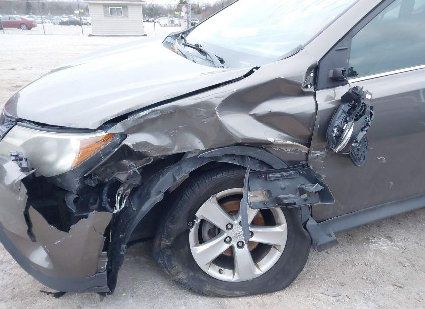 Photo 6 of 2013 Toyota Rav4 XLE (VIN 2T3RFREV4DW031896)